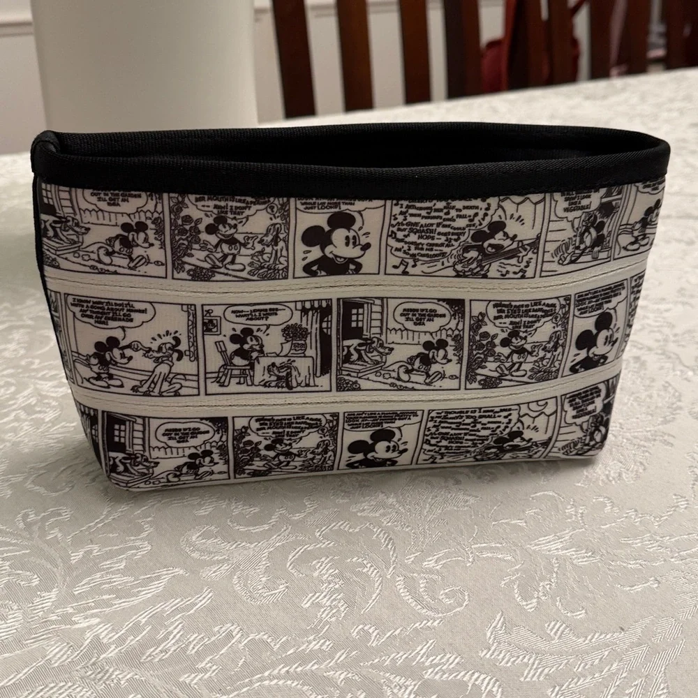 Disney Harveys Seatbelt Comic Couture Cosmetic bag❤️